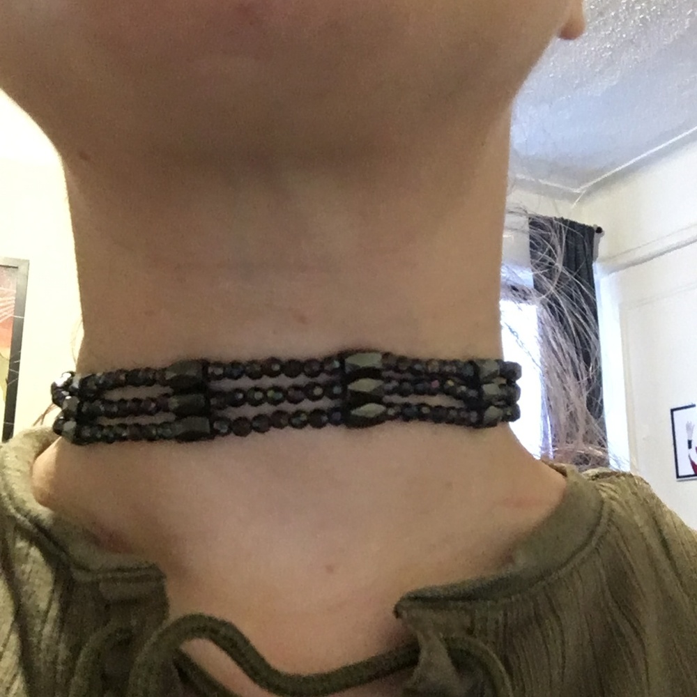 VERSATILE MAGNETIC BEAD NECKLACE - Picture 2 of 3